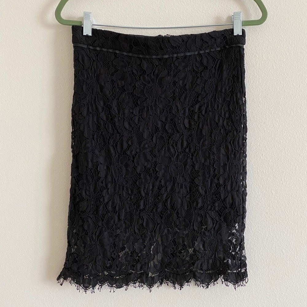 Simply styled ‘missy’ lace pencil skirt in black
